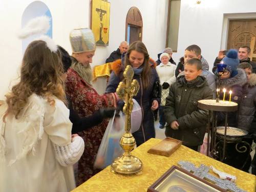 Двері Божого милосердя відкрили у Донецьку.(ФОТО) Двері Божого милосердя відкрили у Донецьку.(ФОТО)